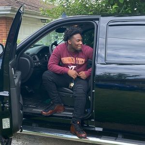 Meet your Posher, Isaiah